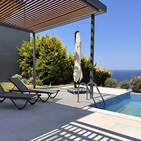 Σπίτι διακοπών Yalikavak Villa With Pool Garden Sea View *