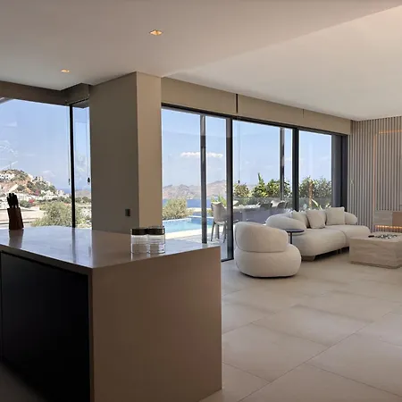 Yalikavak Villa With Pool Garden Sea View * Αλικαρνασσός