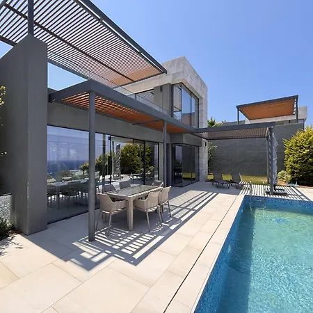 Yalikavak With Pool Garden Sea View
